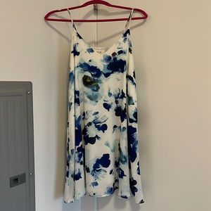 Blue and white floral shirt dress size Small